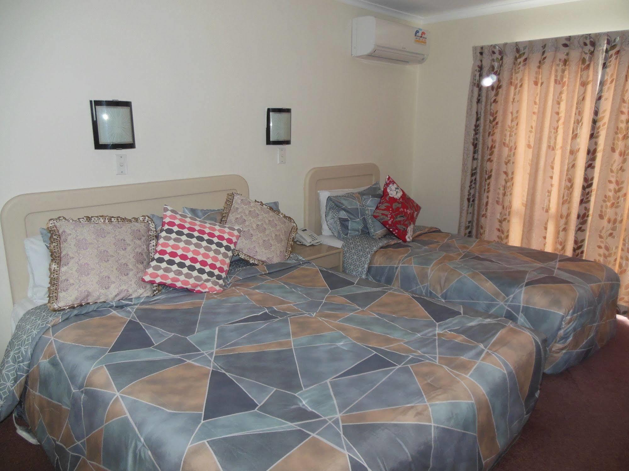 Asure Camelot Arms Motor Lodge Auckland Buitenkant foto